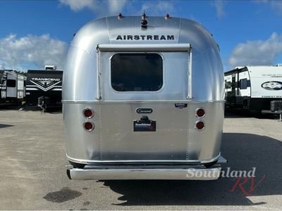 2025 Airstream Caravel - Photo 6