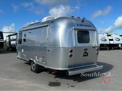 2025 Airstream Caravel - Photo 5