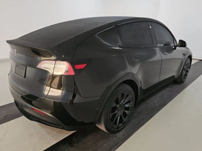2021 Tesla Model Y - Photo 2