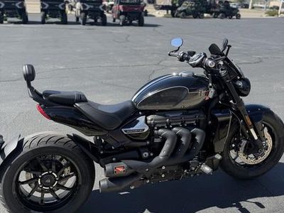 2025 Triumph #ROCKET3R - Photo 2