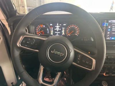 2025 Jeep Wrangler — photo 35 view