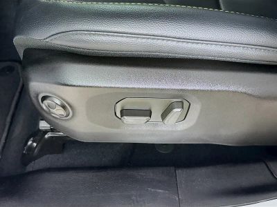 2025 Jeep Wrangler — photo 19 view