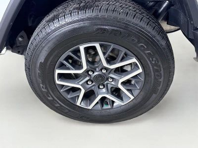 2025 Jeep Wrangler — photo 33 view