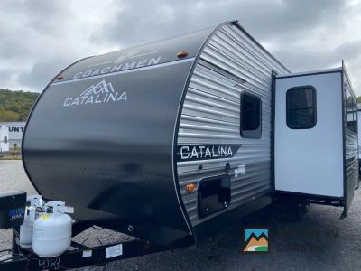2026 Coachmen RV Catalina Summit Series 8 - Photo 5