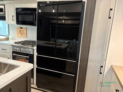 2026 Venture RV SportTrek Touring Edition — photo 25 view