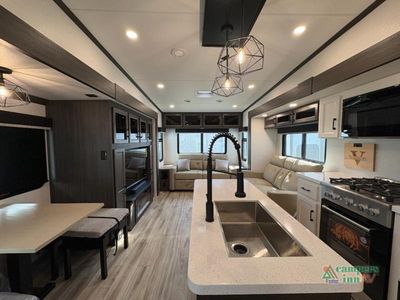 2026 Venture RV SportTrek Touring Edition — photo 9 view