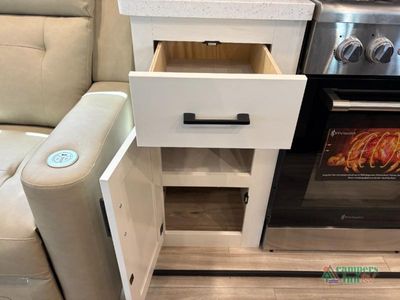 2026 Venture RV SportTrek Touring Edition — photo 21 view