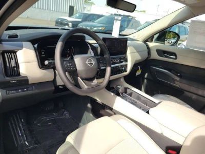 2026 Nissan Pathfinder — photo 7 view