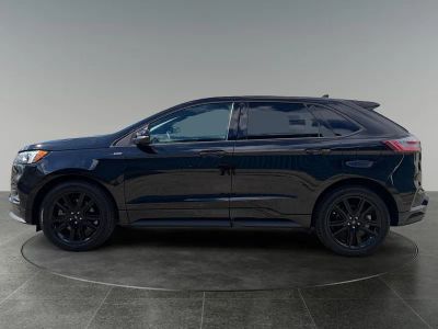 2020 Ford Edge — detail view
