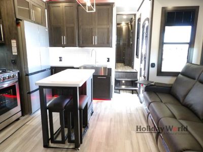 2025 Keystone Fuzion - Photo 6