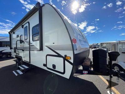 2022 Winnebago Micro Minnie — front three-quarter view