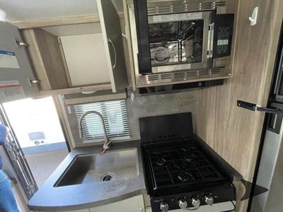 2022 Winnebago Micro Minnie — photo 13 view