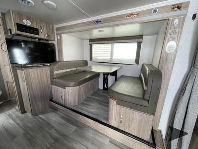 2022 Winnebago Micro Minnie — photo 7 view