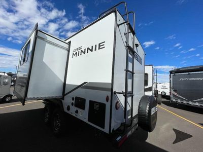 2022 Winnebago Micro Minnie — interior view