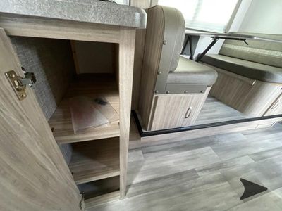 2022 Winnebago Micro Minnie — photo 10 view