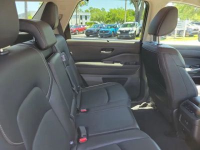 2024 Nissan Pathfinder — photo 32 view