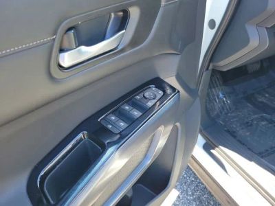 2024 Nissan Pathfinder — photo 11 view