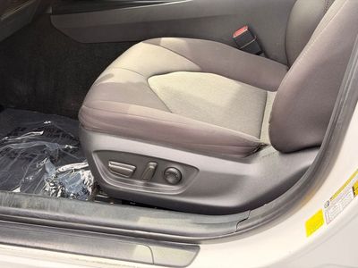 2020 Toyota Camry Hybrid LE — photo 23 view