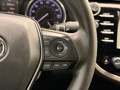 2020 Toyota Camry Hybrid LE — photo 27 view
