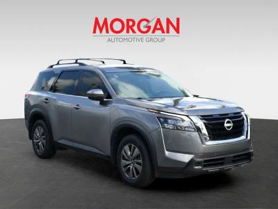 2023 Nissan Pathfinder — rear three-quarter view