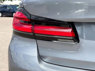 2021 BMW 5 Series — photo 10 view