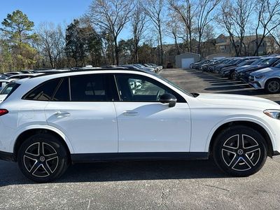 2025 Mercedes-Benz GLC - Photo 2