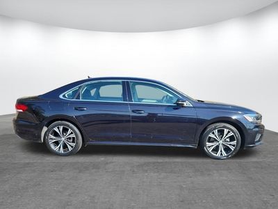 2022 Volkswagen Passat - Photo 2