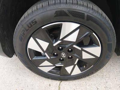 2025 Hyundai Kona - Photo 10