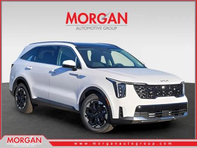 2026 Kia Sorento S in White — front three-quarter view