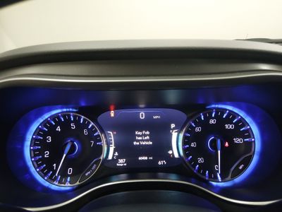 2023 Chrysler Pacifica — photo 14 view