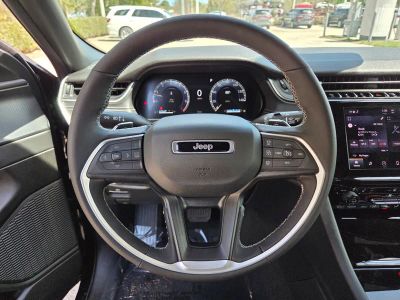 2026 Jeep Grand Cherokee — photo 17 view