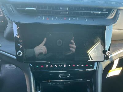 2026 Jeep Grand Cherokee — photo 12 view