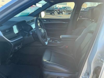 2026 Jeep Grand Cherokee — photo 10 view