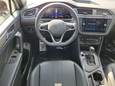 2024 Volkswagen Tiguan — photo 17 view