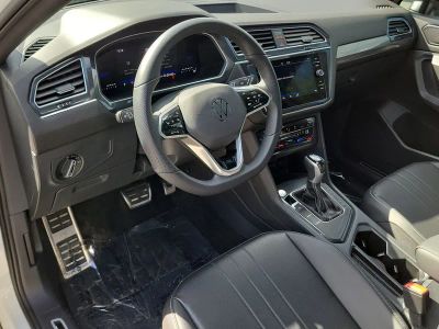 2024 Volkswagen Tiguan — photo 18 view