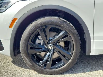 2024 Volkswagen Tiguan — engine compartment view