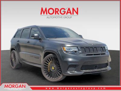2018 Jeep Grand Cherokee Trackhawk in Billet Silver Metallic Clearcoat — front three-quarter view