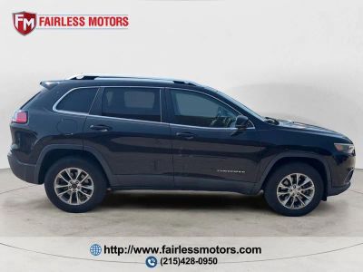 2019 Jeep Cherokee — interior view
