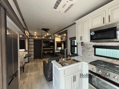 2025 Keystone Montana - Photo 4