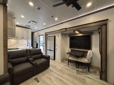 2025 Keystone Montana - Photo 5