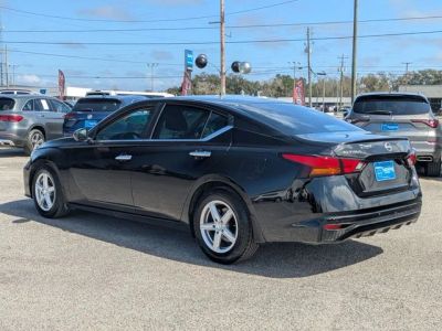 2023 Nissan Altima - Photo 3