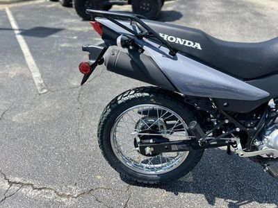 2025 Honda XR150L - Photo 10