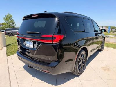 2024 Chrysler Pacifica - Photo 7