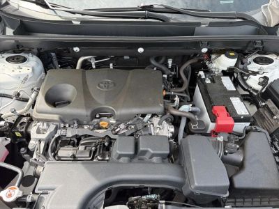 2024 Toyota RAV4 — photo 13 view