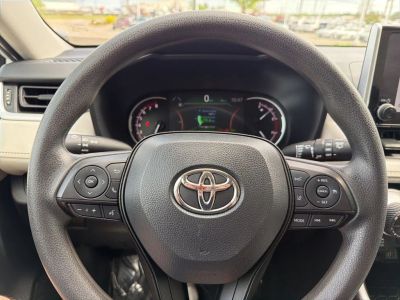 2024 Toyota RAV4 — photo 17 view