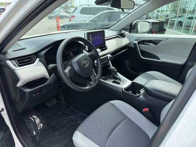 2024 Toyota RAV4 — photo 16 view