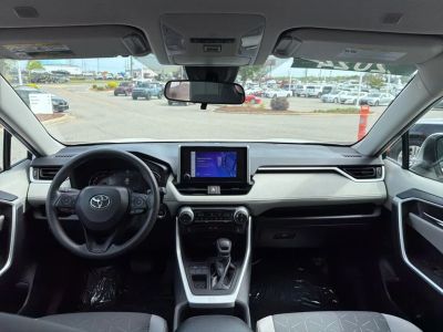 2024 Toyota RAV4 — photo 27 view