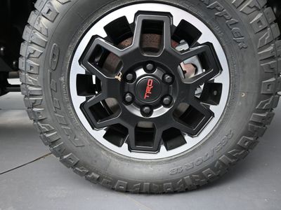2025 Toyota Tacoma i-FORCE MAX TRD Off-Road i-FORCE MAX Truck Double Cab — photo 14 view