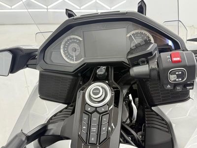 2025 Honda Gold Wing Tour - Photo 9