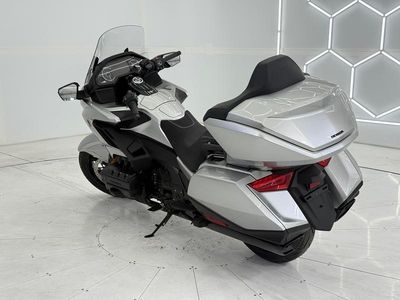 2025 Honda Gold Wing Tour - Photo 4